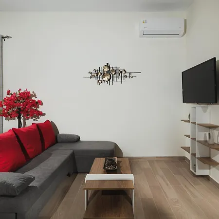 公寓 Sunny Apts & By 